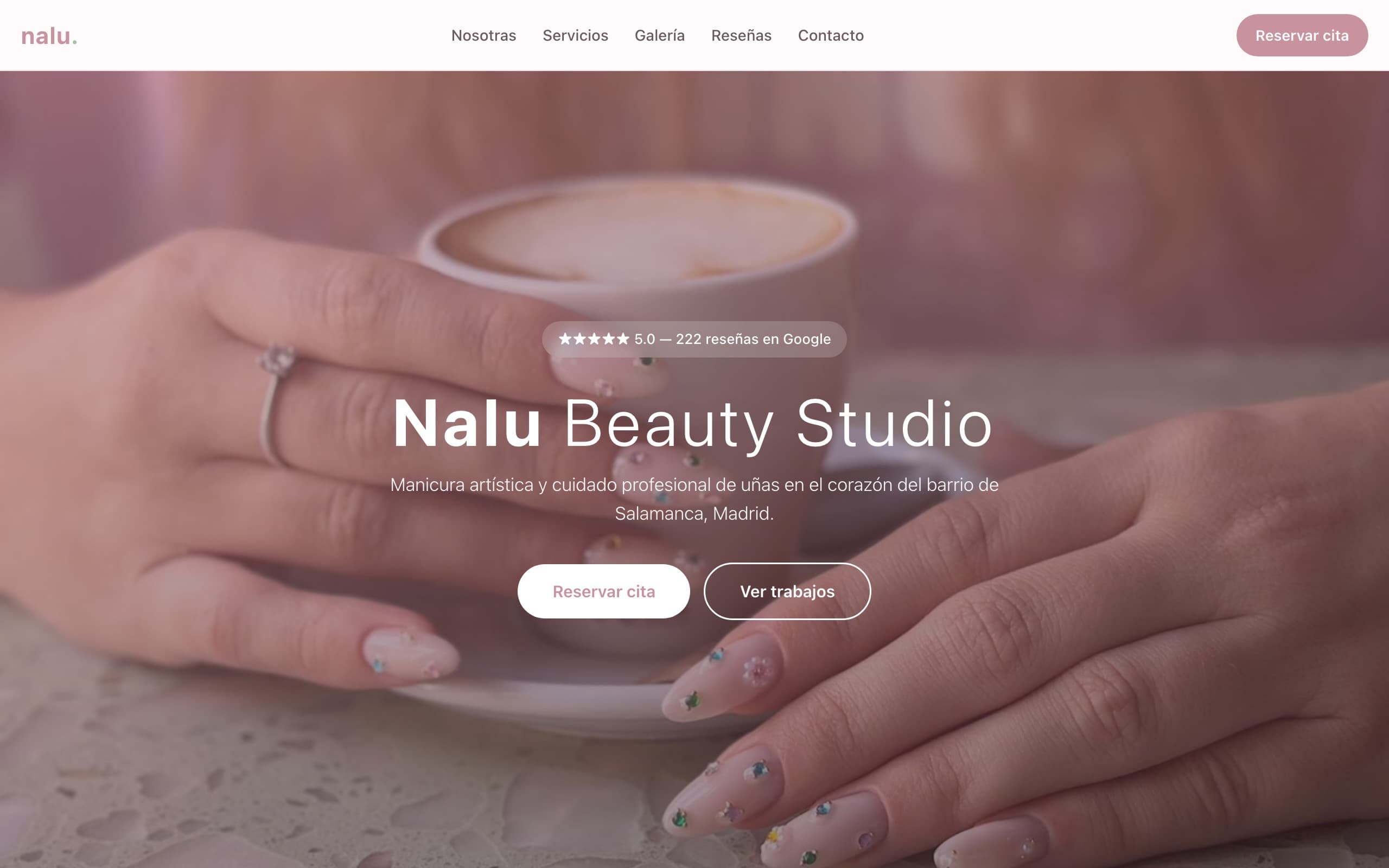 Web de Nalu Beauty Studio, creada con webbin